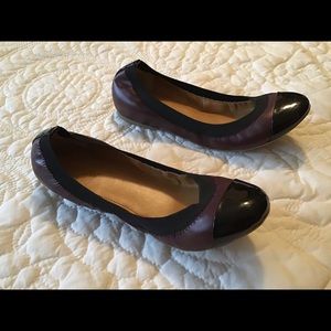 Ballet flats. Black and burgundy